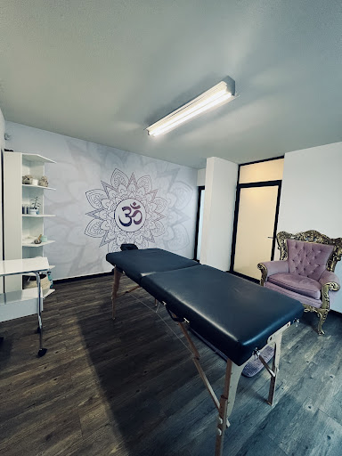 ANAMAYA HOLISTIC